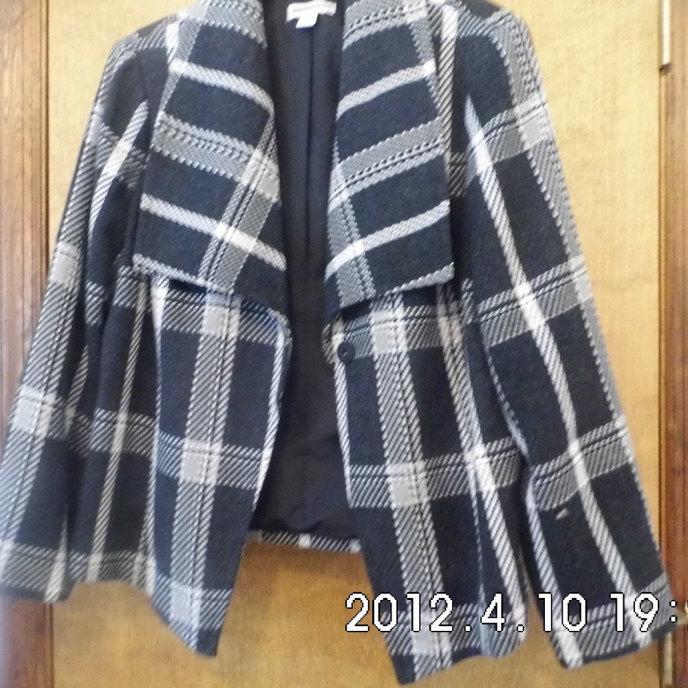 COLDWATER CREEK SZ. 16 BLACK& WHT LINED JACKET
